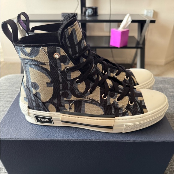Men’s Dior High Top Oblique Sneakers - Picture 1 of 10